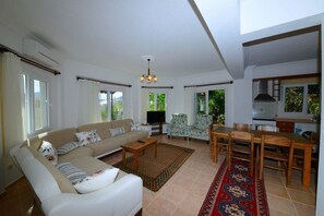 Villa, 4 Bedrooms | Living room | LCD TV - Villa Mercan (Kas)