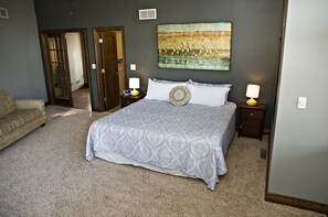 5 bedrooms, iron/ironing board, free WiFi, bed sheets