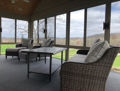 Stunning 5 bedroom home great for groups of all kinds