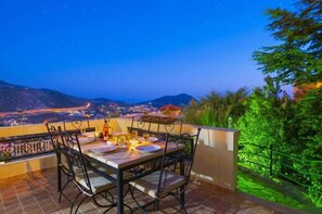 Villa, 3 Bedrooms | Terrace/patio