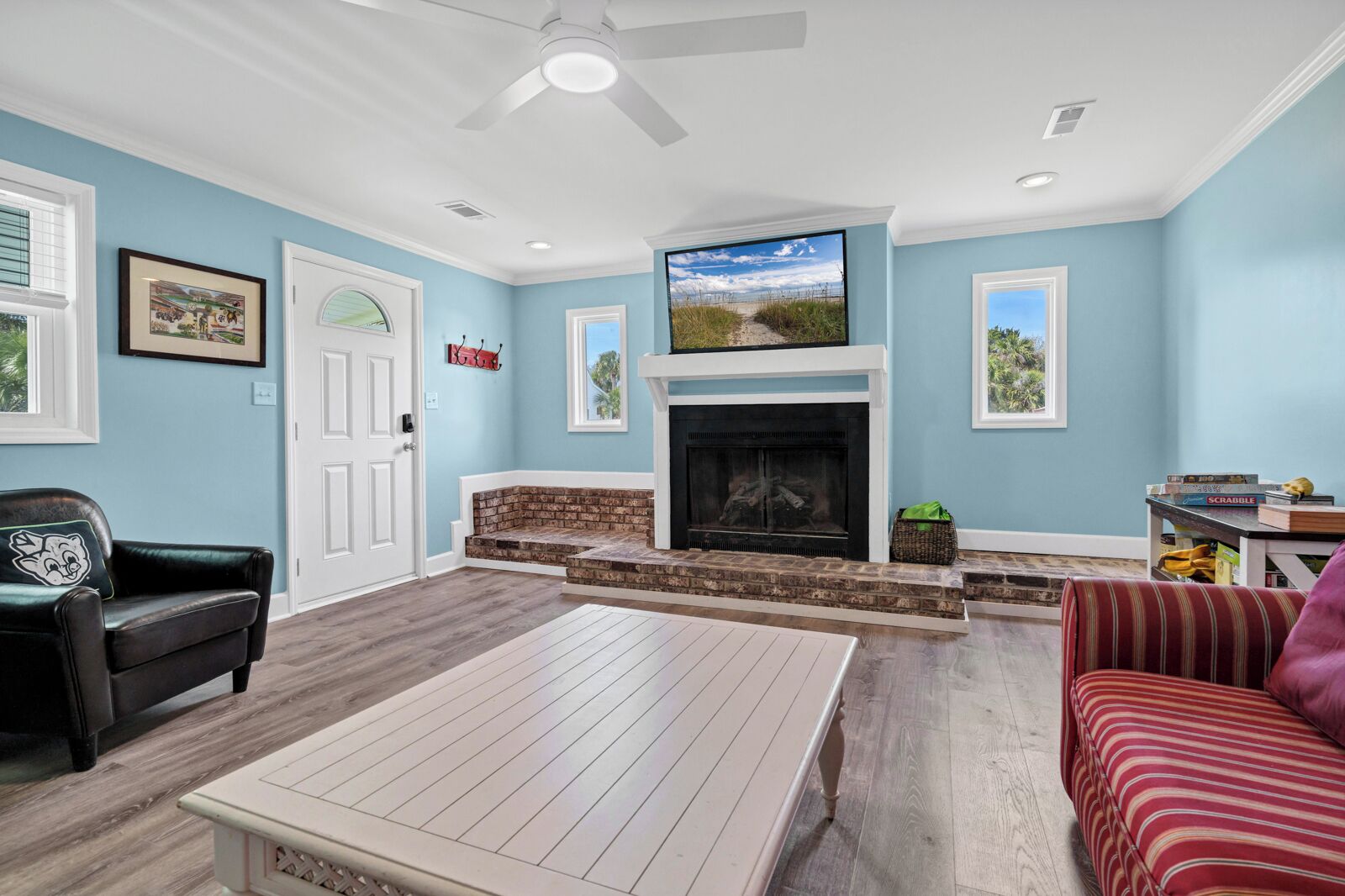 TV, fireplace, DVD player