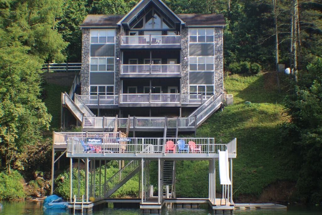 9 Br Private Vacation Home Vacation Rental In Lafollette, Tennessee