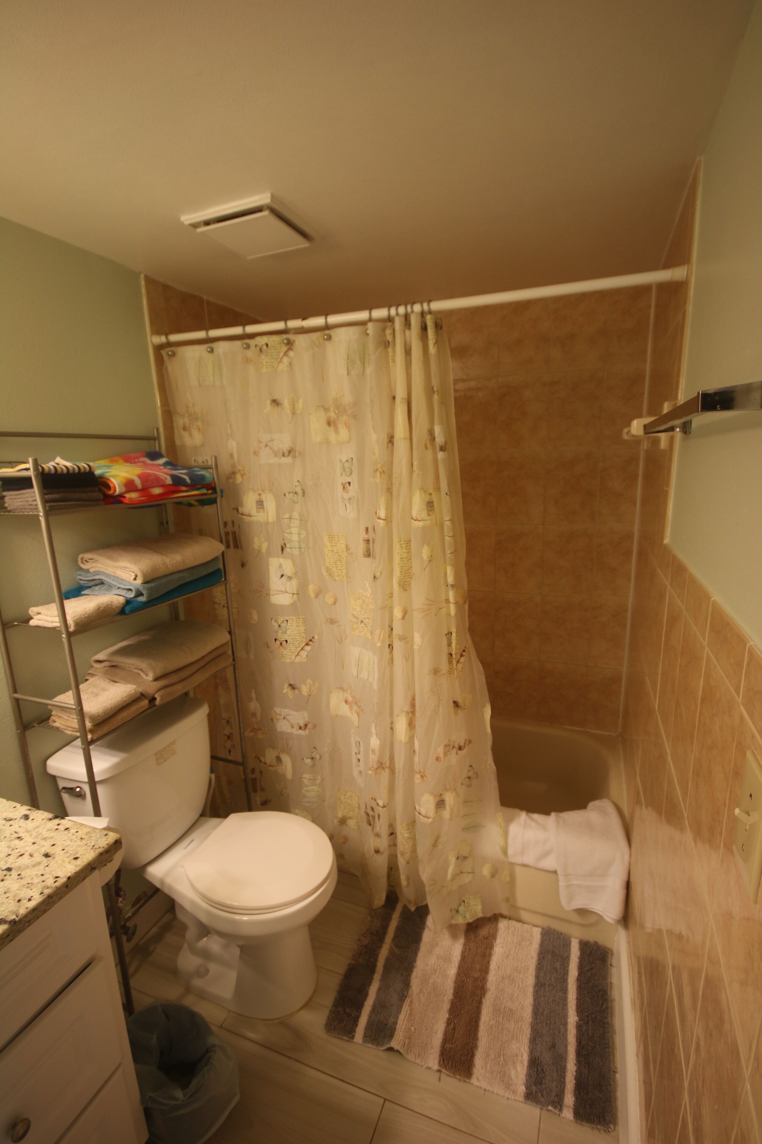 s!Tropical Getaway!! Autumn Season Special!!! Heated pool!!! BOOK NOW! Free WiFi