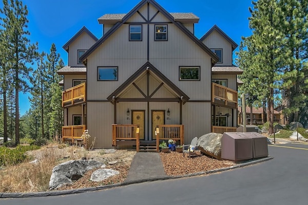 Front of townhome