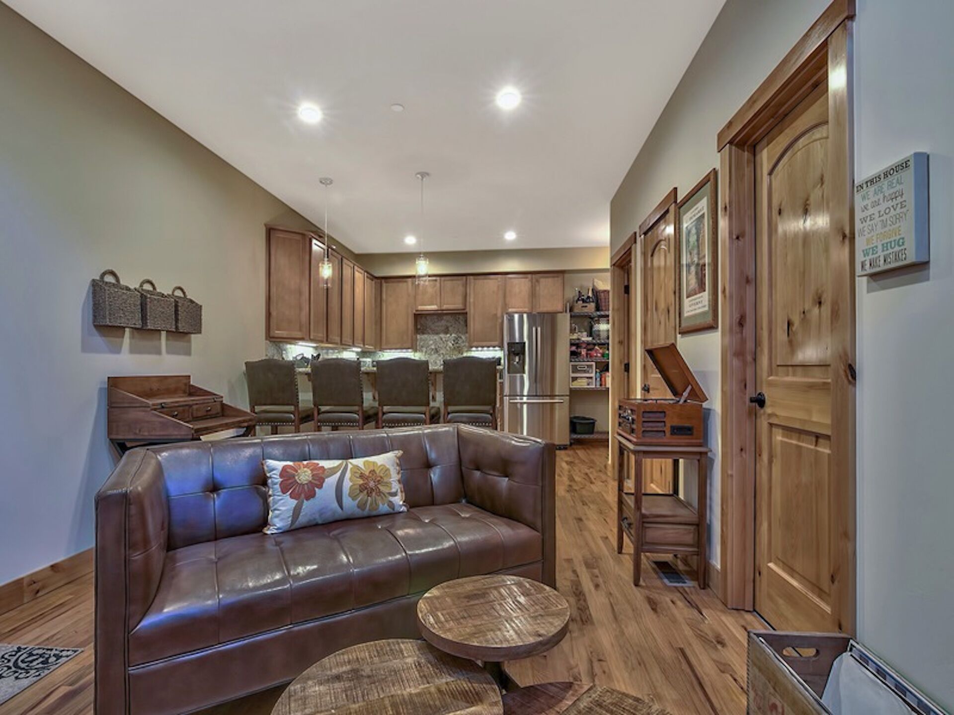 Newly Built Townhouse Walking distance to 2 beaches, restaurants, and Casinos!