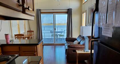 Ein Hausboot für einen romantischen Kurzurlaub an der Apalachicola R