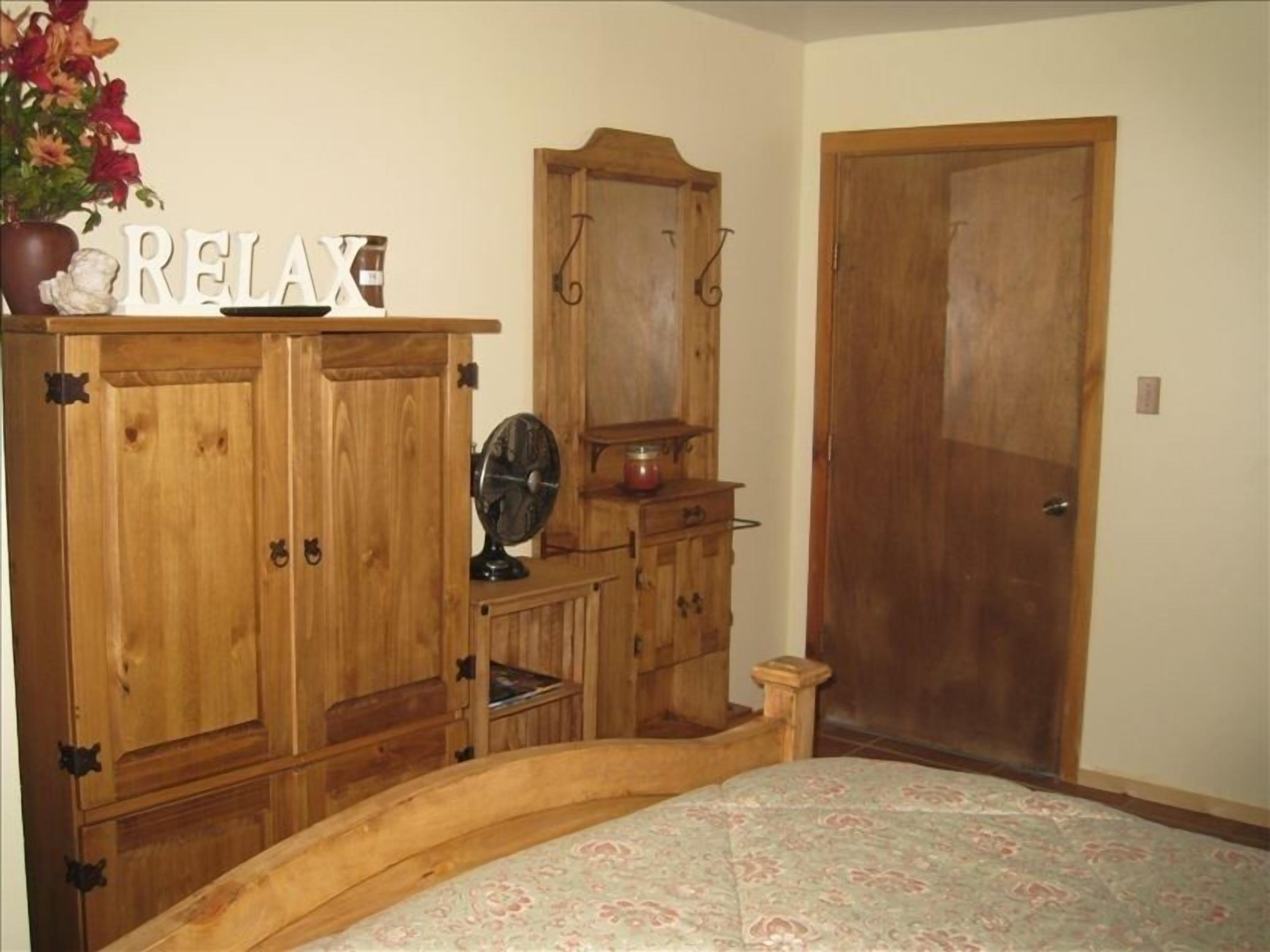 Gorgeous Mountain Views in Downtown Red River