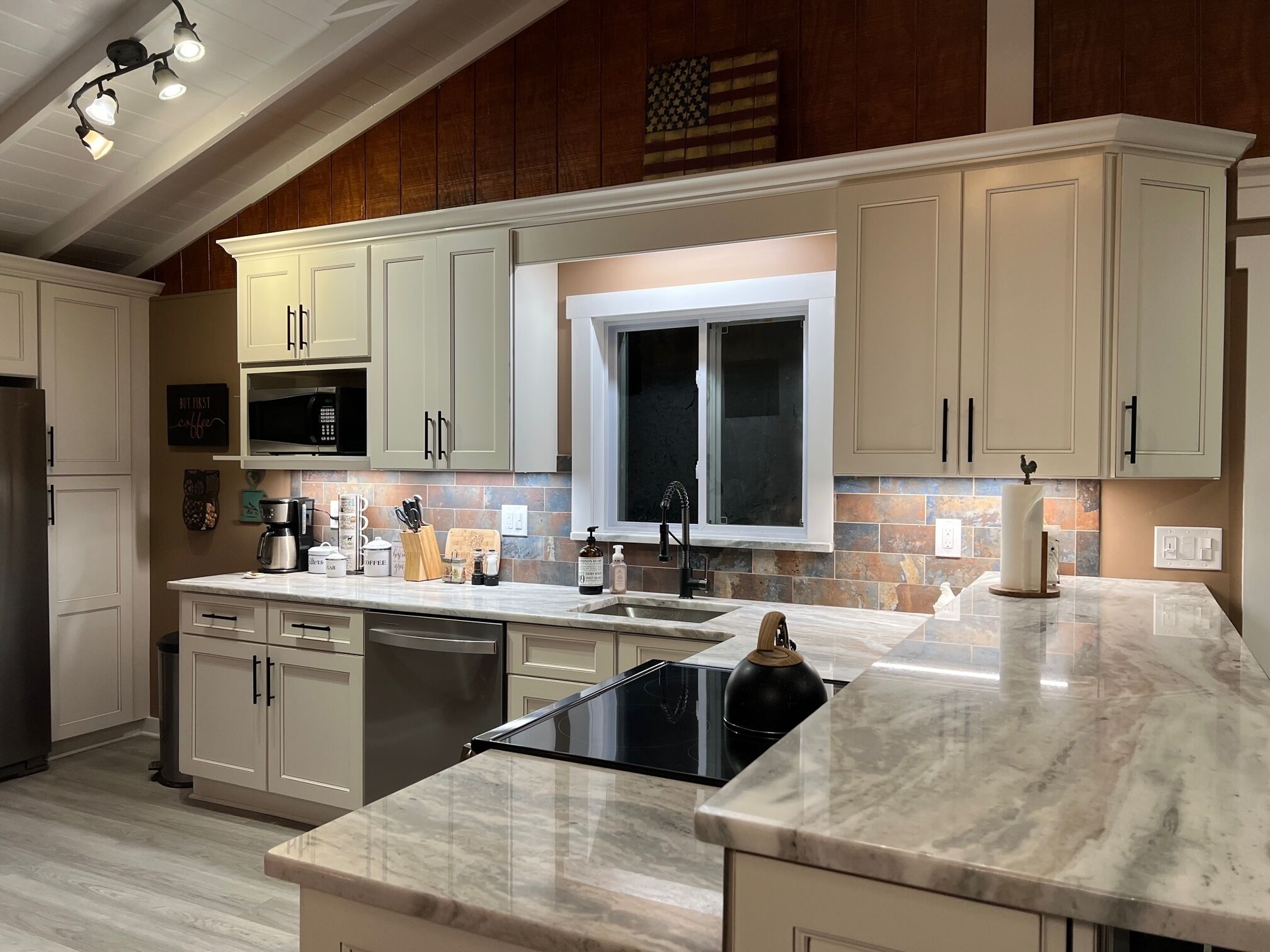 Entire Lakehouse Cabin by Mountain Creek & Warwick