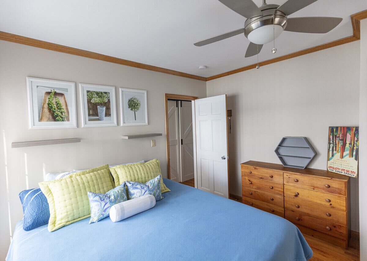 2 chambres, fer et planche à repasser, lit parapluie, Wi-Fi gratuit