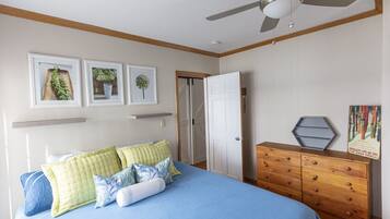 2 chambres, fer et planche à repasser, lit parapluie, Wi-Fi gratuit