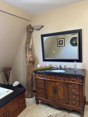 Dusche, Whirlpool, Haartrockner, Seife