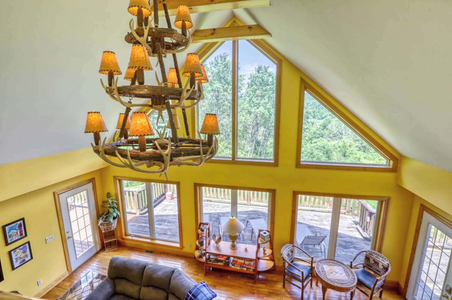 Smart TV, fireplace, video games, DVD player