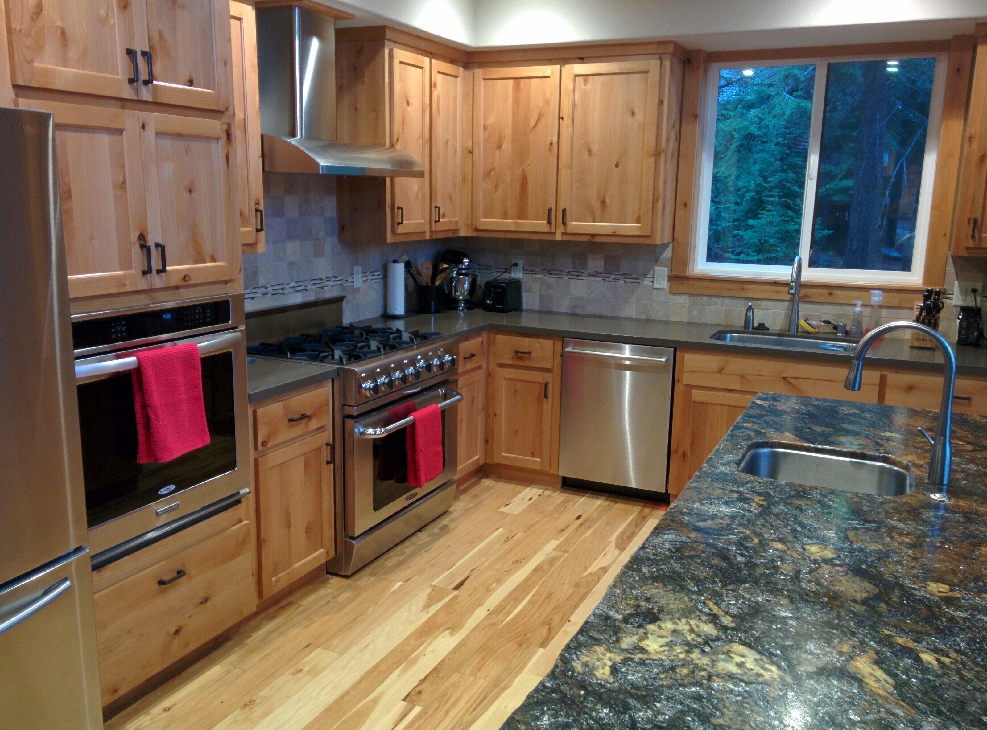 Luxury new house w/ 3 Master Suites, Chefs Kitchen, Tahoe Donner