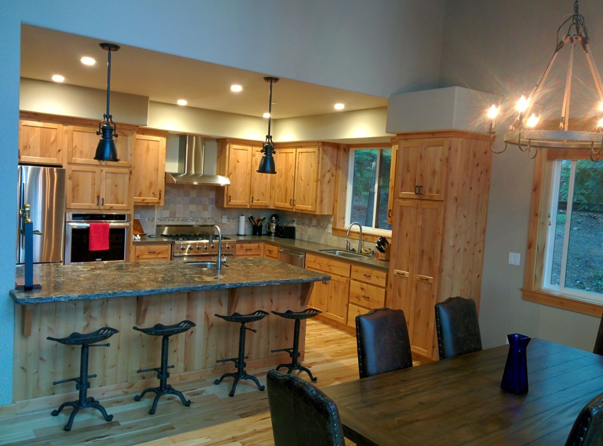 Luxury new house w/ 3 Master Suites, Chefs Kitchen, Tahoe Donner