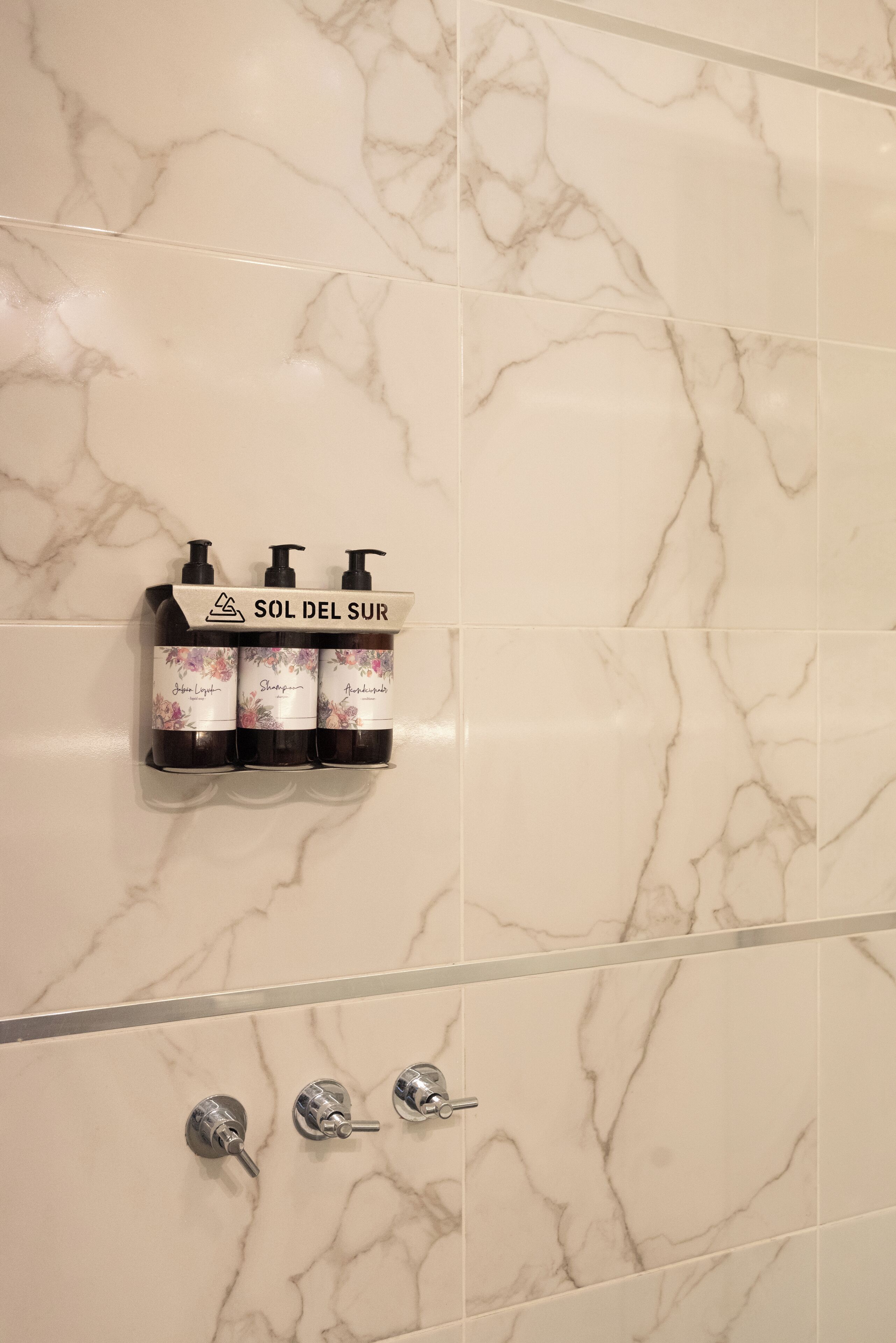 Standard Double or Twin Room, City View | Bilik Mandi | Gabungan pancuran/tab mandi, tab mandi rendaman dalam 