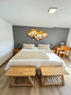 Superior Double or Twin Room, Mountain View | Premium bedding, pillowtop beds, minibar, in-room safe - Sol Del Sur Hotel (Esquel)