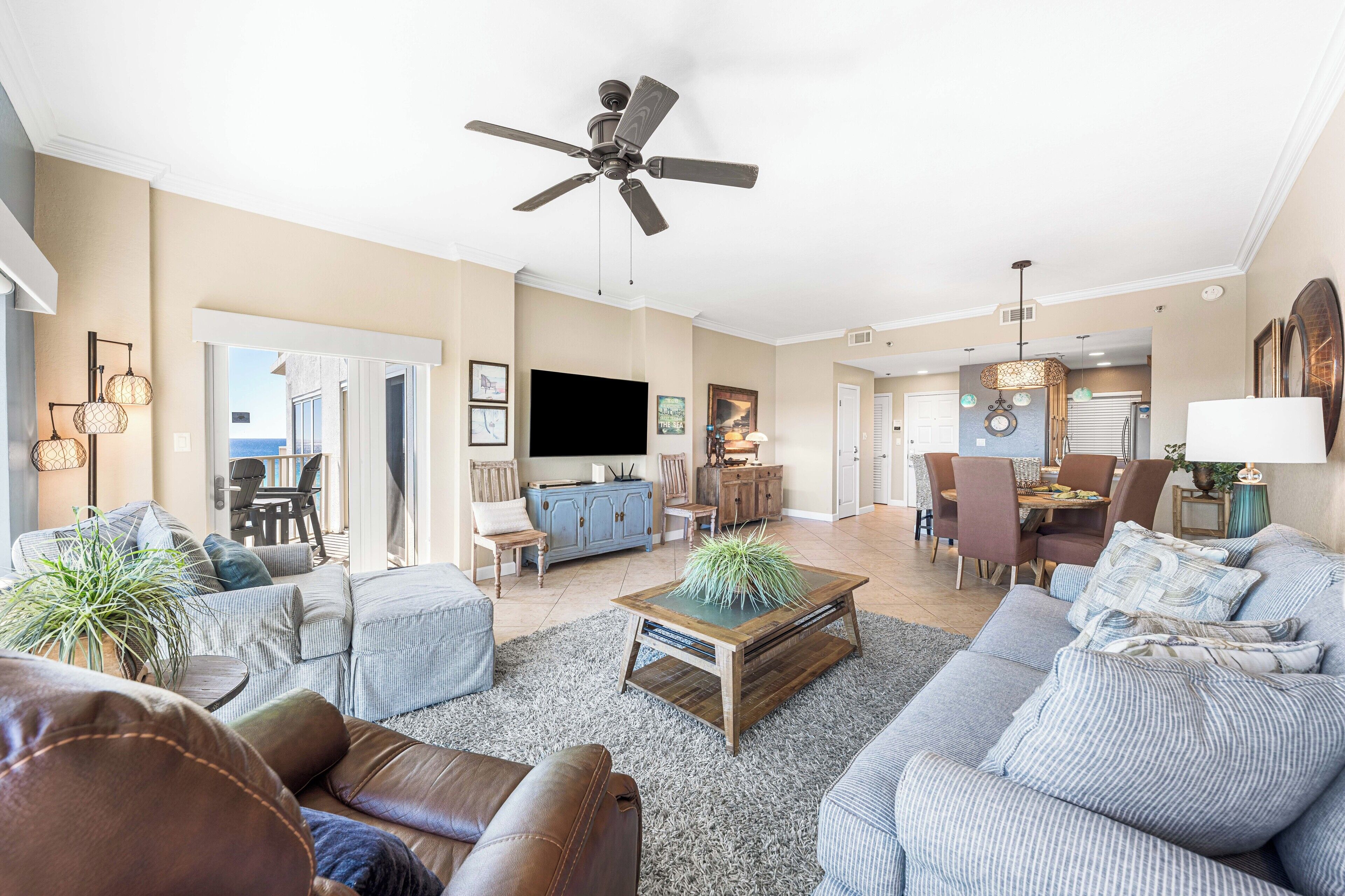 Televisión y reproductor de DVD 