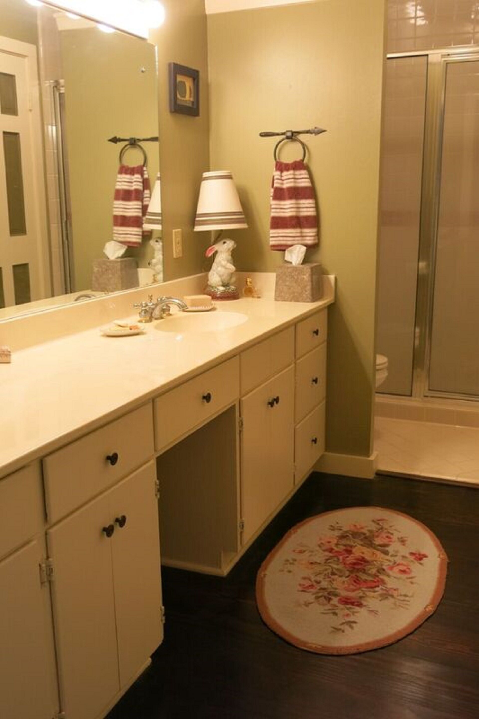 Charming Farmhouse Near Round Top With One-of-a-Kind Views! 