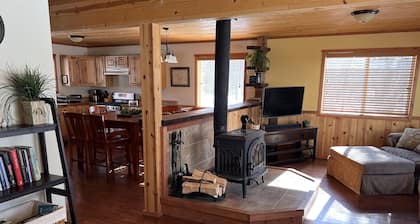 Spacious convenient home in Talkeetna *New Sauna*