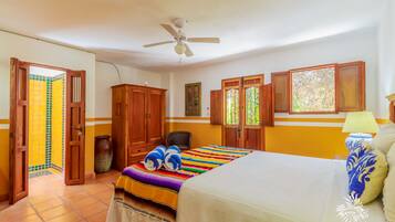 1 bedroom, in-room safe, free WiFi, bed sheets