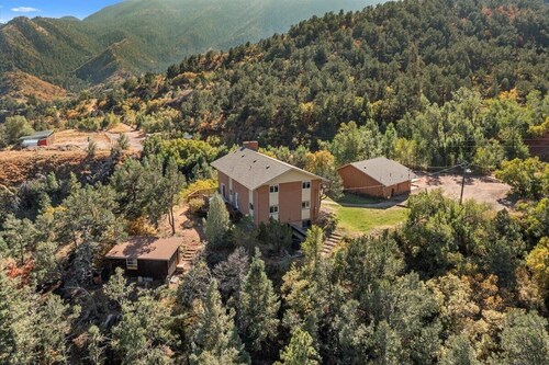 Waltons Mountain Cottage - HOT TUB