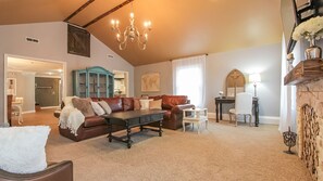 Smart TV - Classy Country Home but convenient  - Minutes to Downtown Franklin/Liepers Fork! (Franklin)