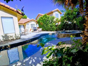 Pool - Oasis in Indian gardens  (Indio)