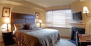 2 bedrooms, desk, iron/ironing board, travel cot