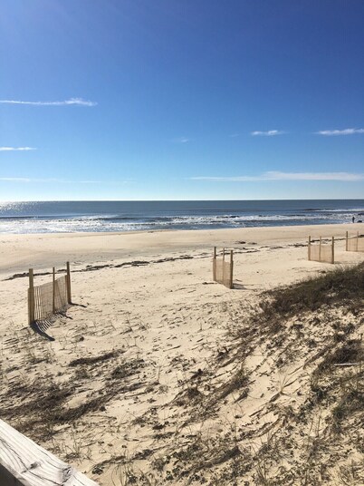 THE BEACH GETAWAY DREAM