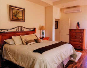 4 chambres, fer et planche à repasser, Wi-Fi, draps fournis