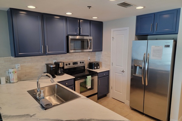 Beautiful newly updated kitchen!