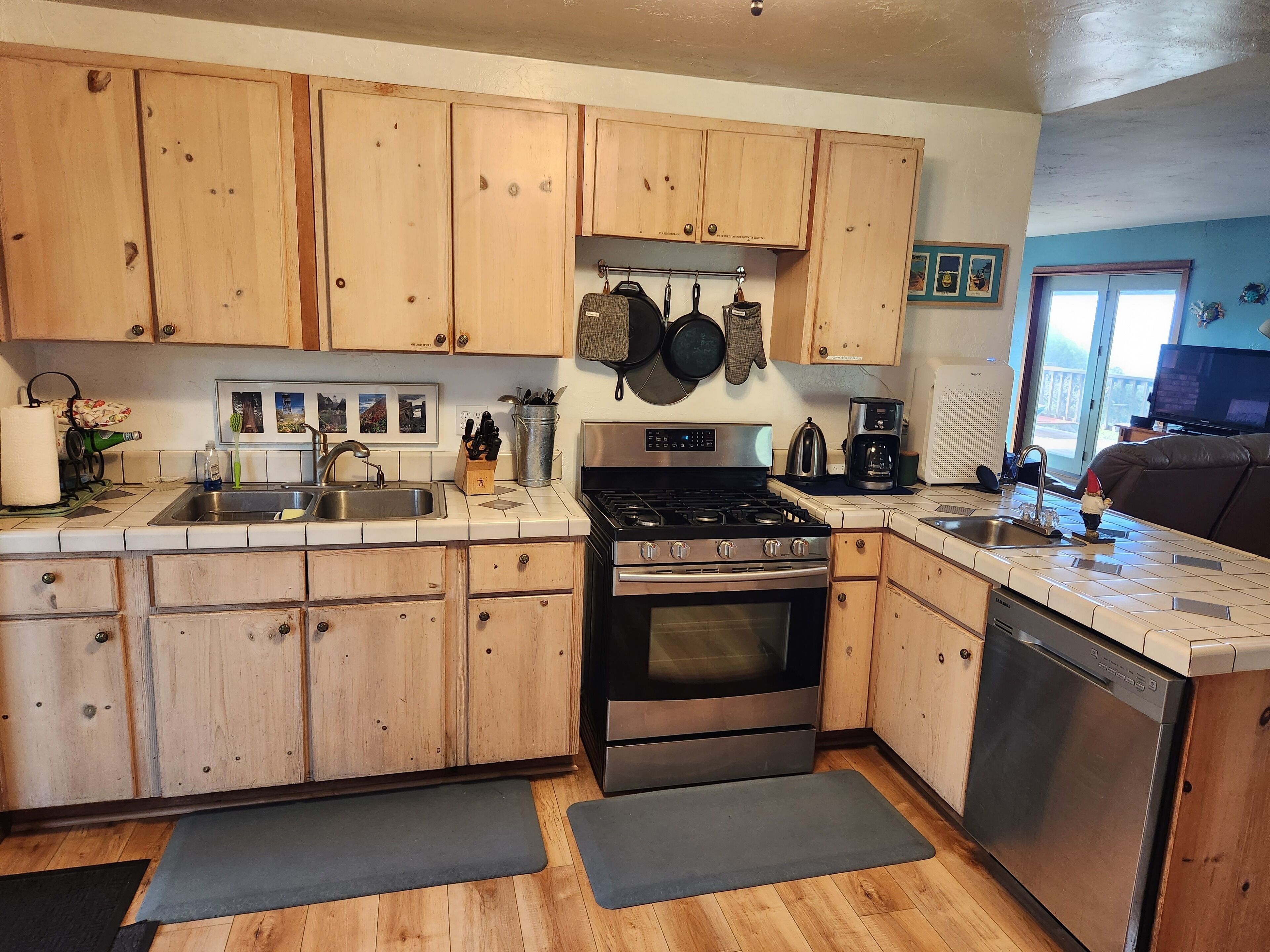 Relaxing Privacy Overlooking the Stunning Mendocino Coast