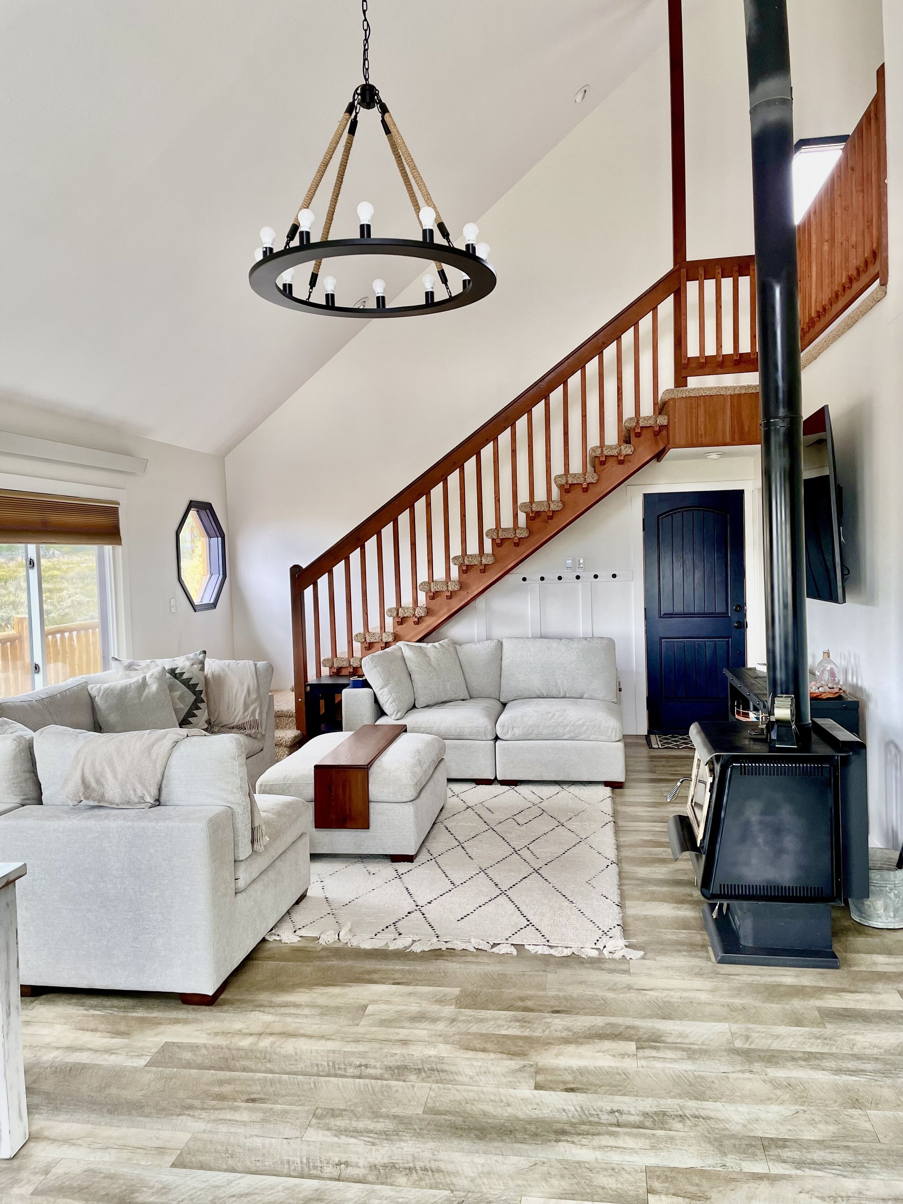 Breathtaking 180 degree Lake Views