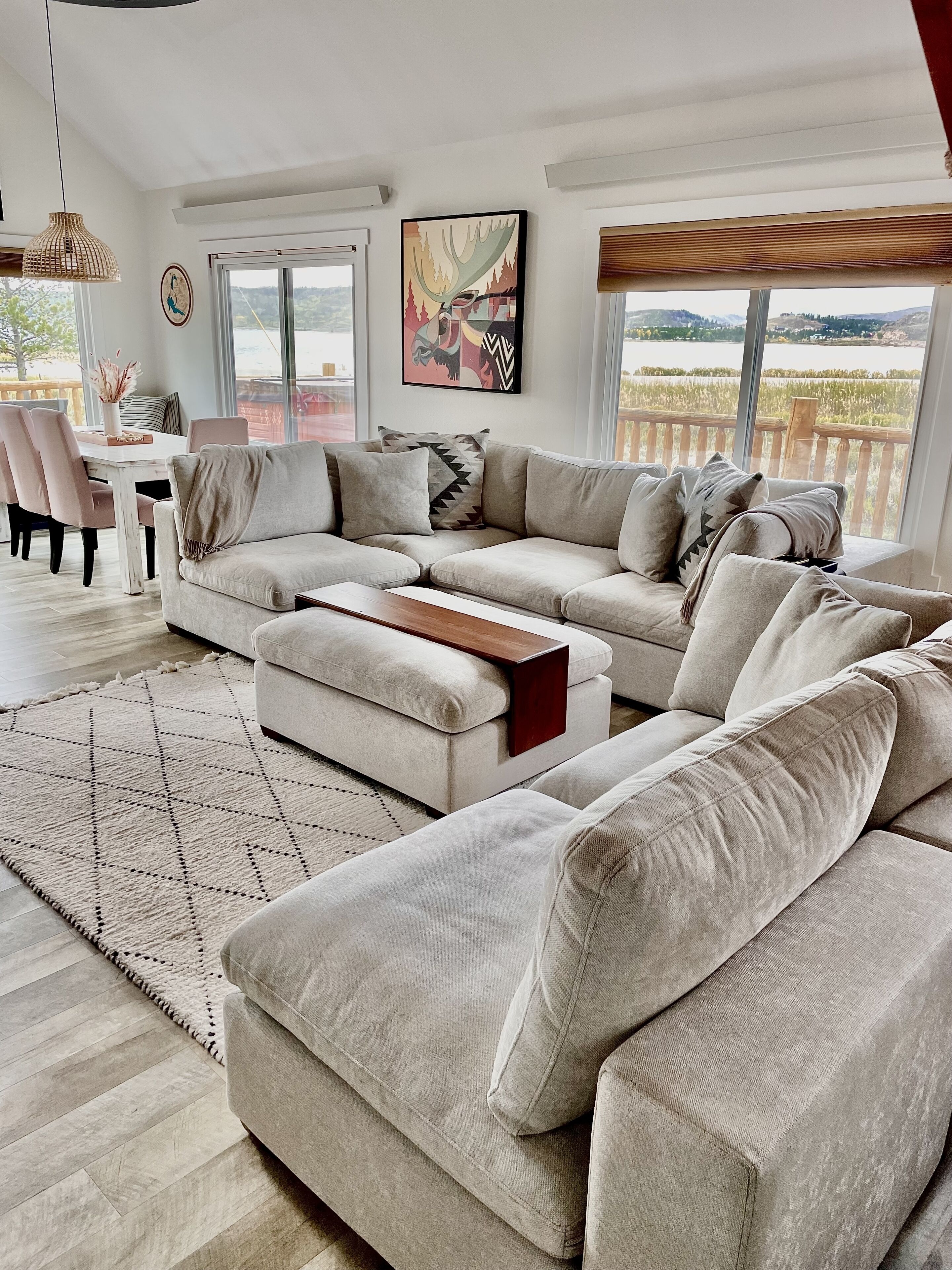 Breathtaking 180 degree Lake Views