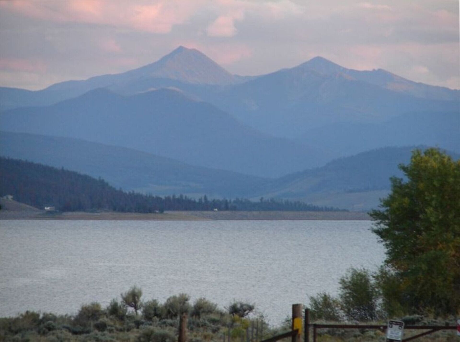 Breathtaking 180 degree Lake Views