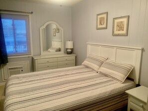 3 bedrooms, iron/ironing board, free WiFi