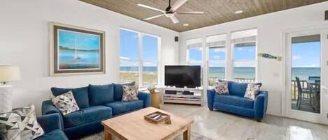 Älytelevisio, kirjoja, stereot