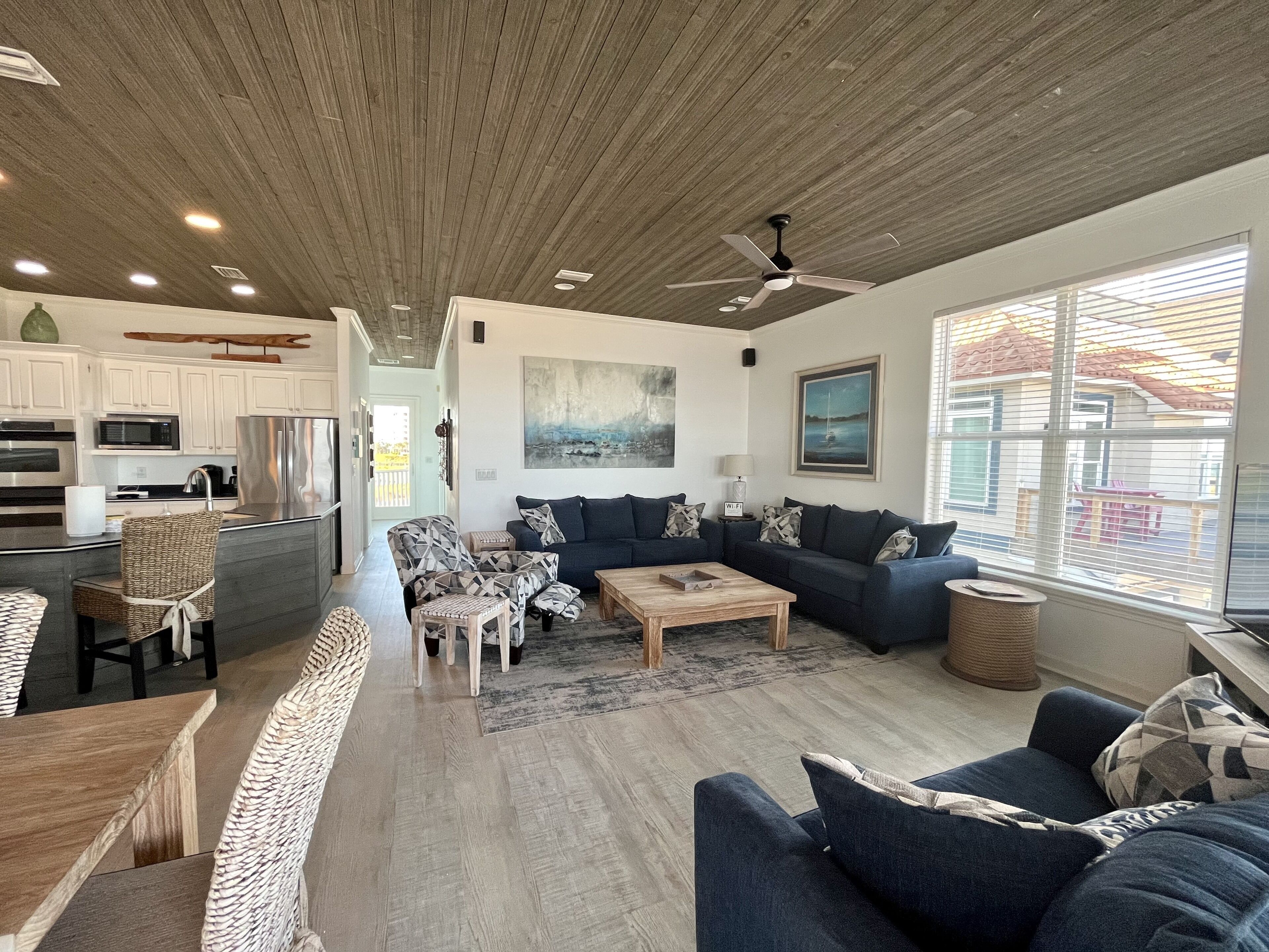 DEJA VIEW! Unbelievable Gulf Front Luxury! Glass Elevator with Panoramic Views!!