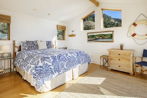 1 bedroom, iron/ironing board, travel crib, WiFi