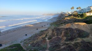 Beach - Newly Remodeled with VIEWS of Downtown Ocean and Bay! (San Diego)