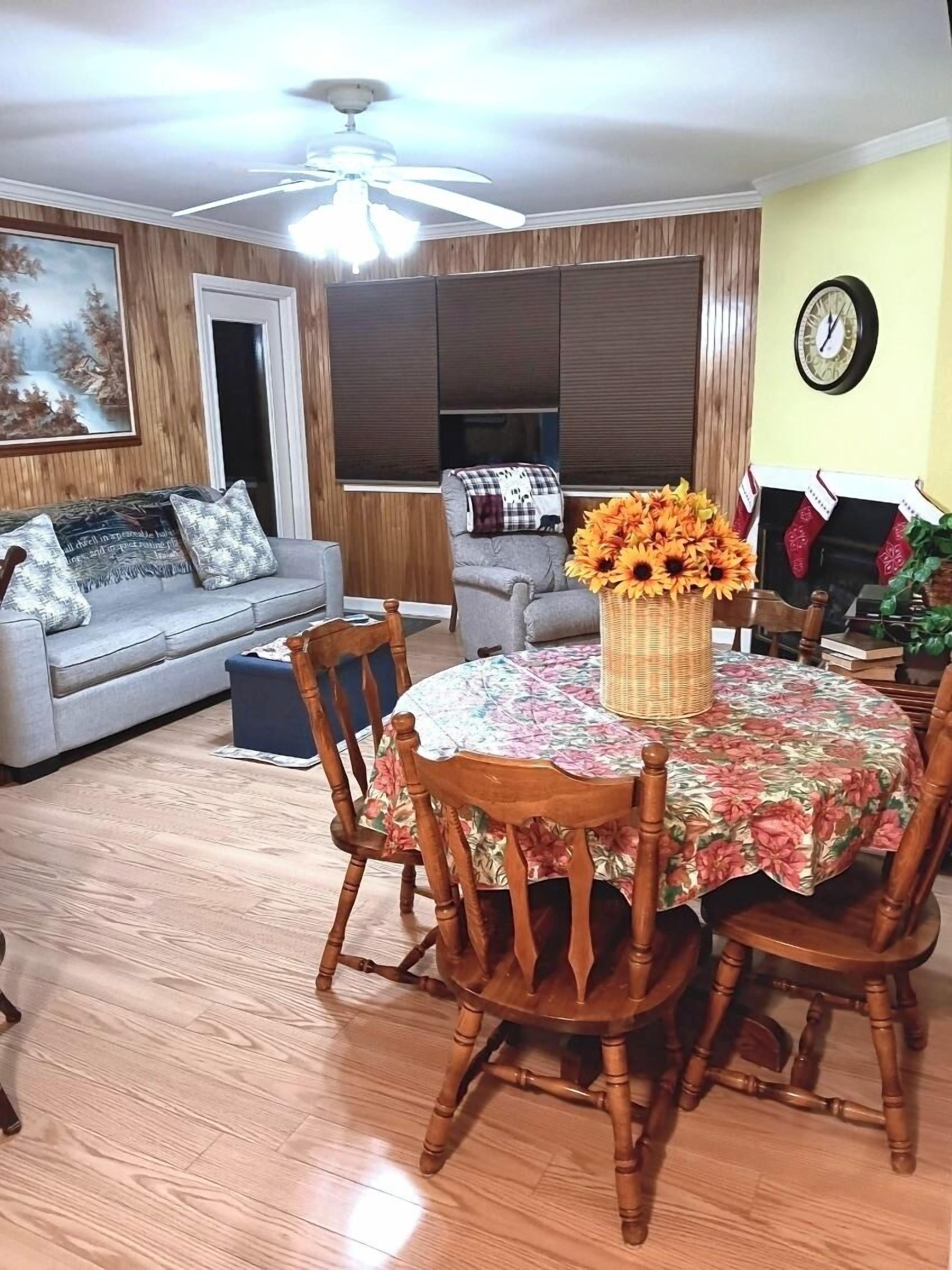 TV, peis, DVD-spiller og fotballspill