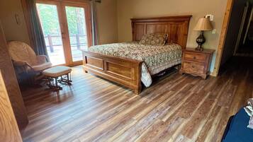 9 bedrooms, iron/ironing board, free WiFi, bed sheets