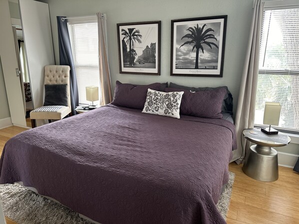 2 bedrooms, desk, iron/ironing board, travel crib