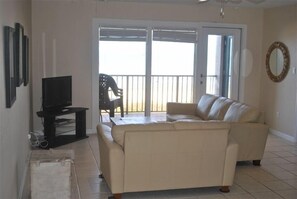 Smart TV, DVD player - 3 Bdr/2b Beachfront Condo; a Family Friendly Vacation Oasis (South Padre Island)