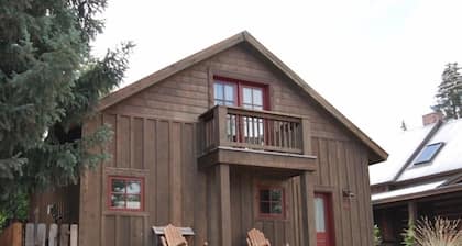 Margeaux`s Cottage / Cutest Cabin in CB! Only 1 BLK Off Elk