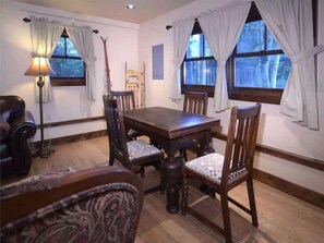 Dining - Margeaux`s Cottage (Crested Butte)