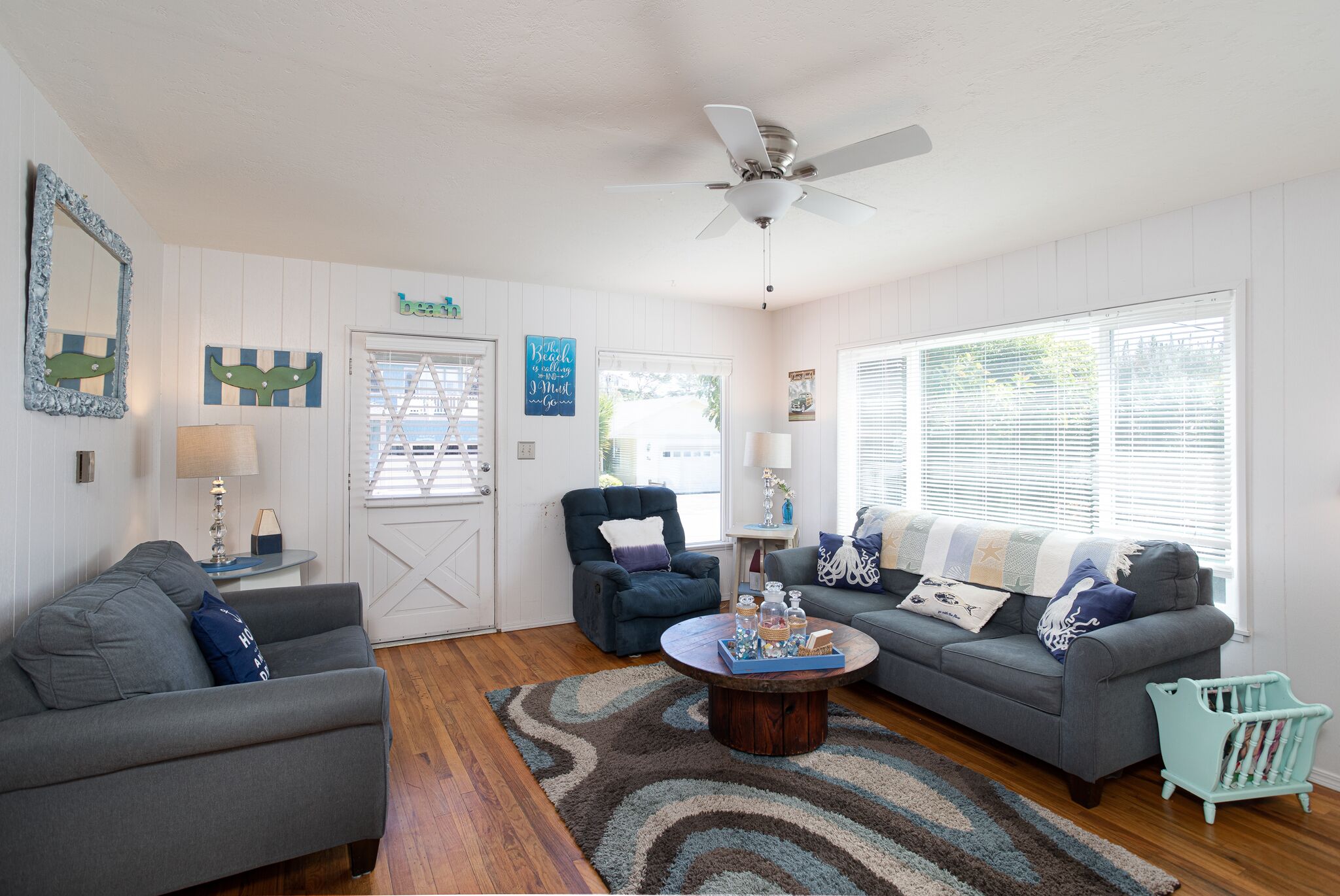 Adorable Beach Cottage only a block to the beach and a short walk to downtown