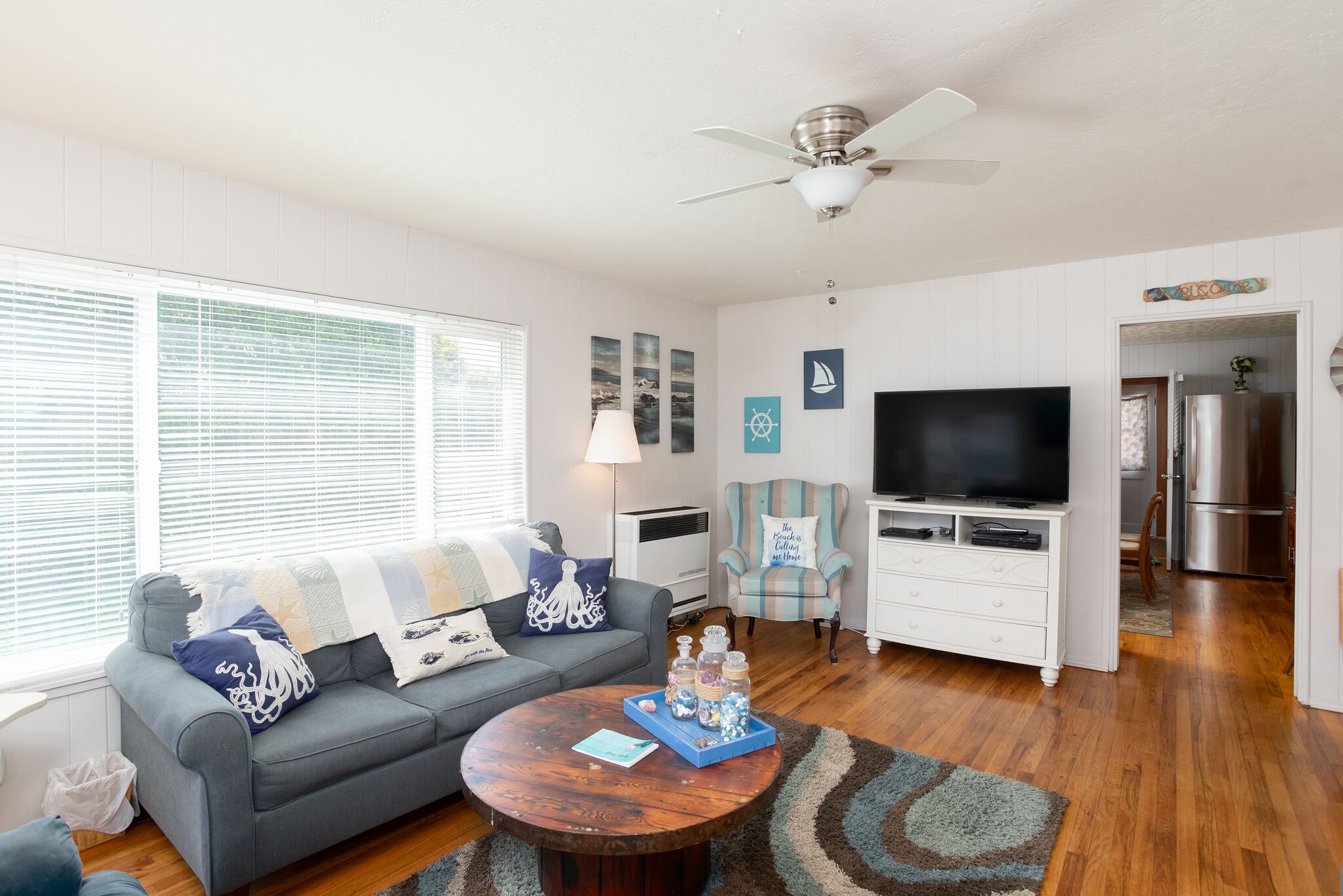 Adorable Beach Cottage only a block to the beach and a short walk to downtown