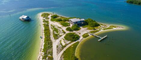En la playa y toallas de playa