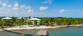 3BR 332 Penthouse with Loft: Sleeps 7, Sea Views